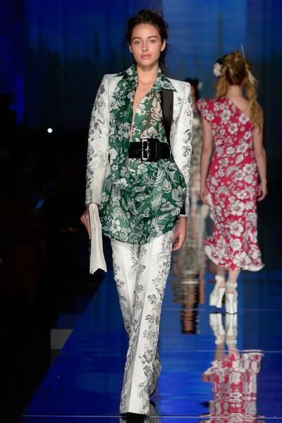 Look 42